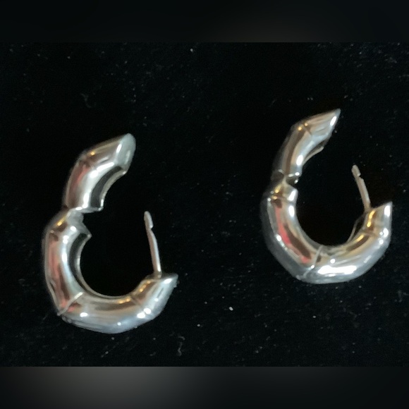 John Hardy Bamboo Sterling Silver Huggie Earrings. Perfect  Vintage Condition! - Picture 3 of 10